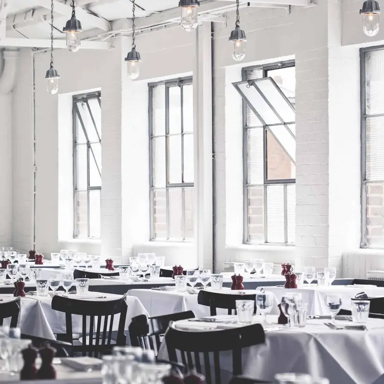 Bistrotheque, London, 