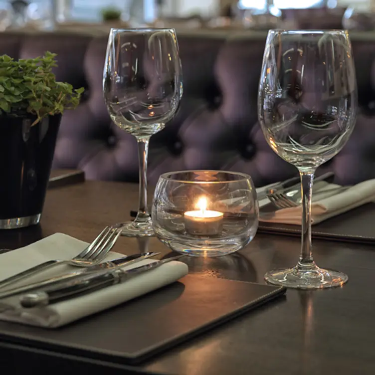 The Restaurant – Guildford Harbour Hotel, Guildford, Surrey