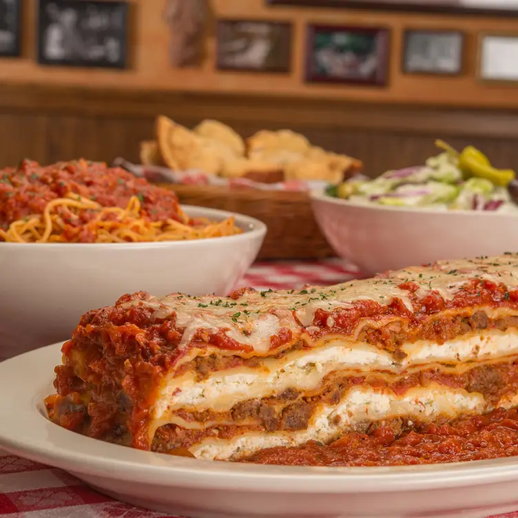 Buca di Beppo - Appleton - Permanently Closed, Appleton, WI