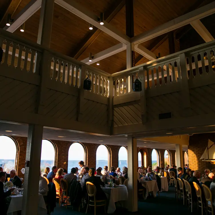 Bayview Restaurant at Harbourtowne Resort and Conference Center - Temporarily Closed, Saint Michaels, MD