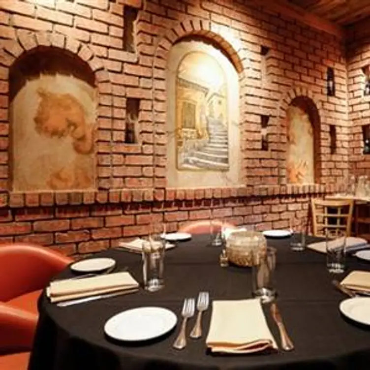 Arooji's Wine Room - Ballantyne, Charlotte, NC