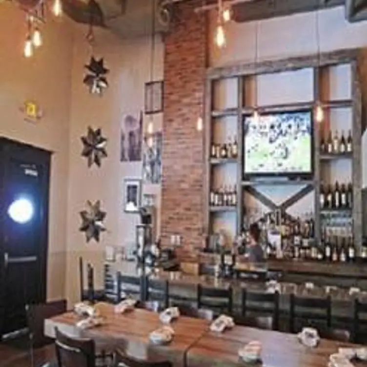 Ten Handcrafted American Fare and Spirits - Permanently Closed, Phoenix, AZ