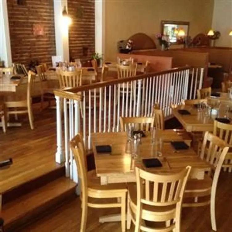 Local Roots (Virginia) - A Farm to Table Restaurant, Roanoke, VA
