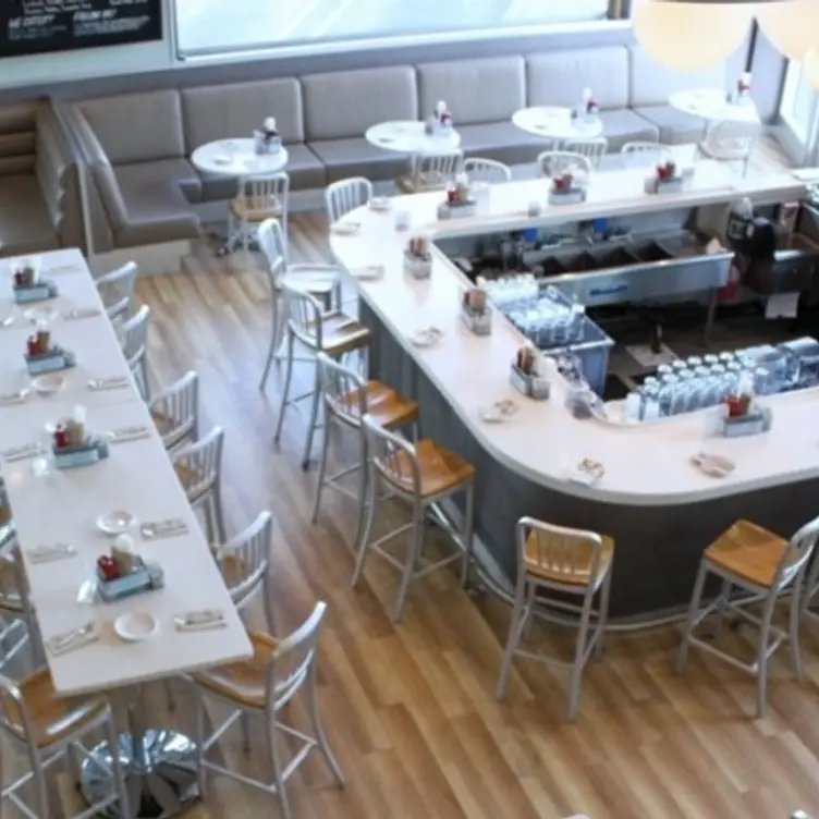The Counter - San Mateo - PRIORITY SEATING，CASan Mateo