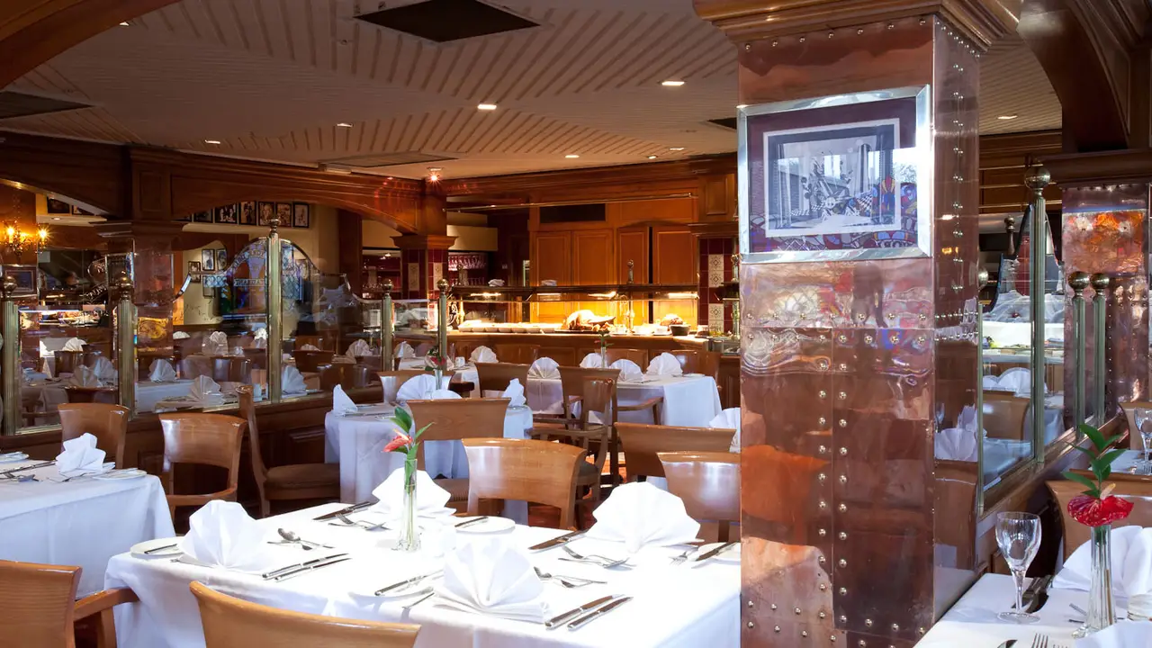 Minsky’s Restaurant at Danubius Hotel Regents Park, London, 
