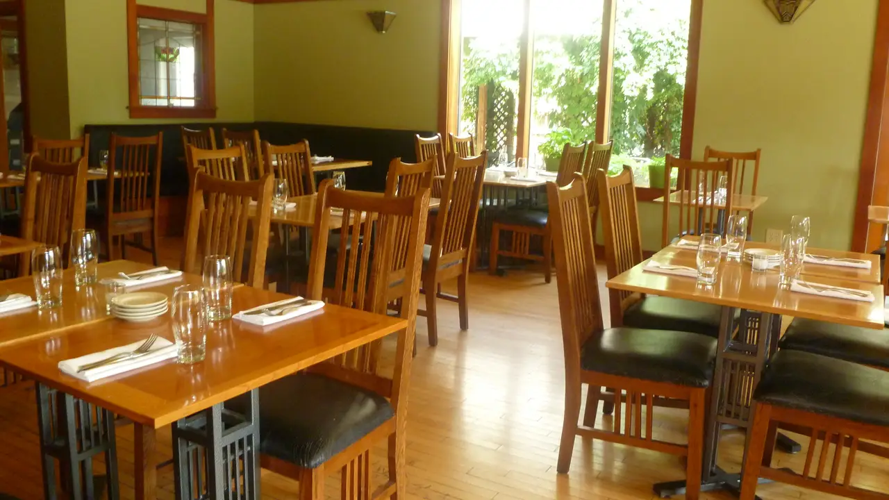 Craftsman Restaurant - Permanently Closed, Minneapolis, MN