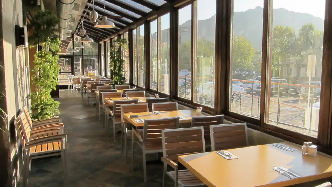 Hugo's Agoura Hills - Permanently Closed, Agoura Hills, CA