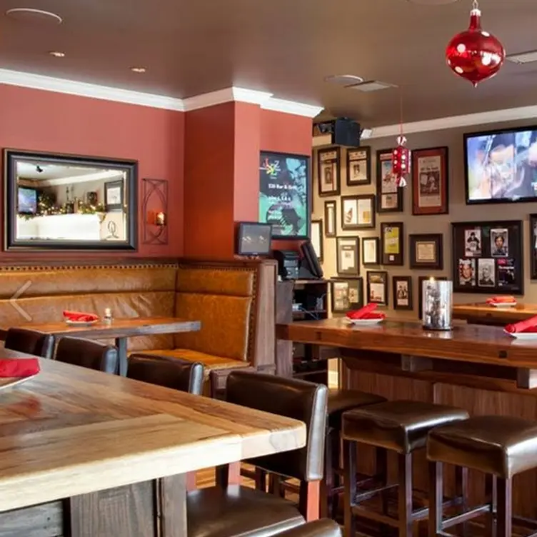 520 Bar & Grill, Bellevue, WA