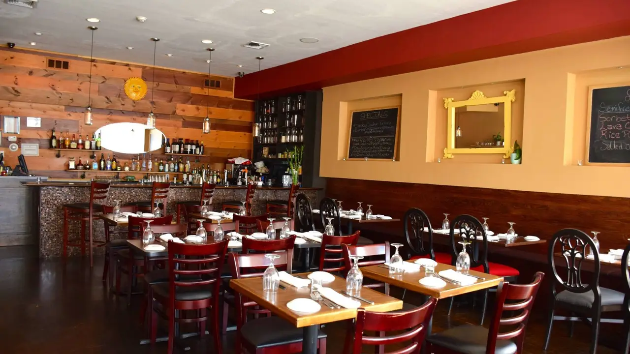 Giulia's Kitchen - Permanently Closed, Cliffside Park, NJ