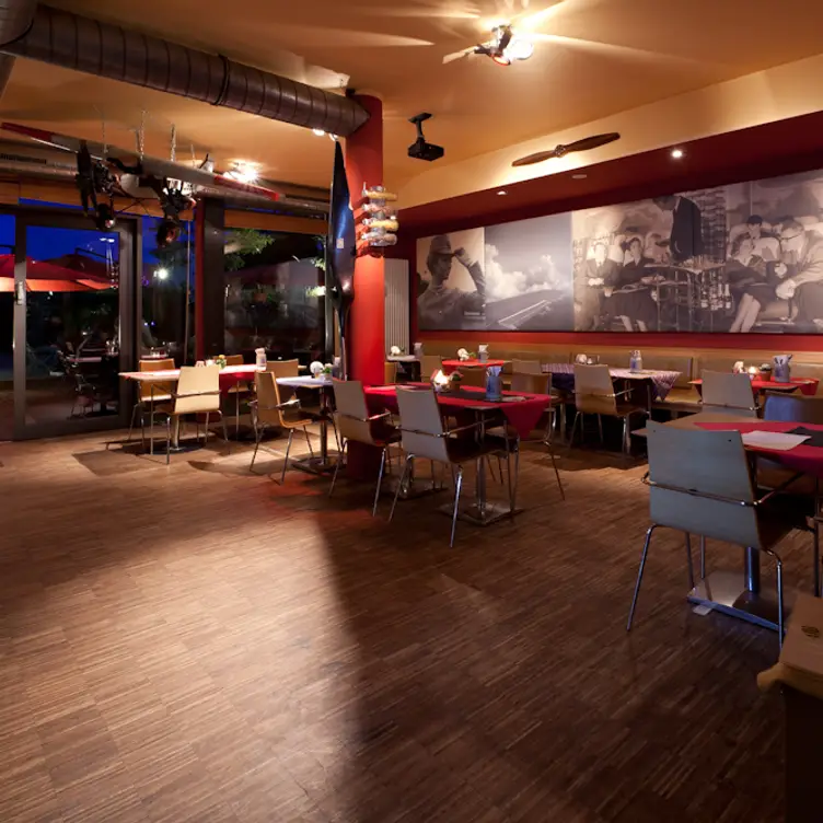 Cafe ICARUS - Permanently Closed, München, BY