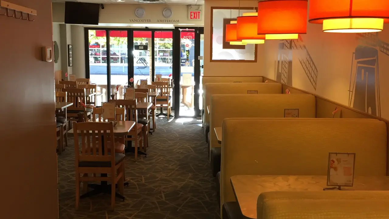 De Dutch - Robson St, Vancouver, BC
