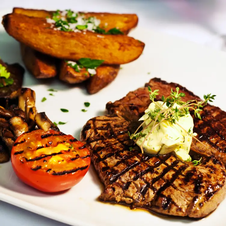 MP 5 - MP's Bistro, Edinburgh, 