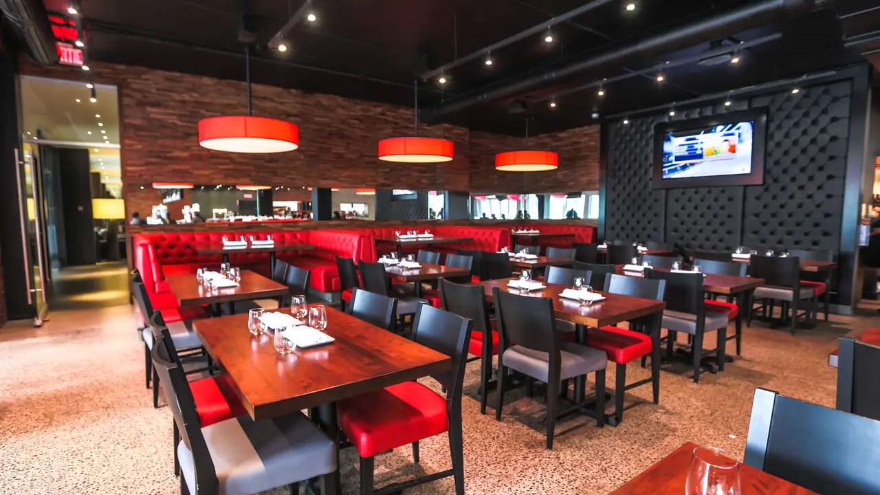 Houston Avenue Bar & Grill - Ste-Foy, Quebec, QC