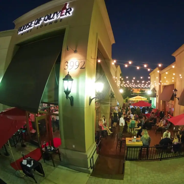 House of Oliver Restaurant & Wine Lounge, Roseville, CA