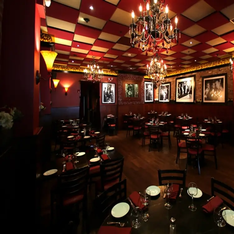 Chat 19, Larchmont, NY