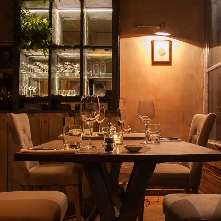 Wolfe - Permanently Closed, London, 