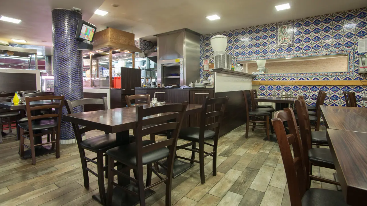 Doyum Restaurant, berlin, BE