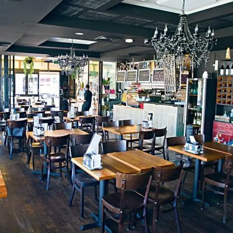 Mancini's Restaurant - Mancini's Wood Fired Pizza Italian Restaurant, Sydney, AU-NSW