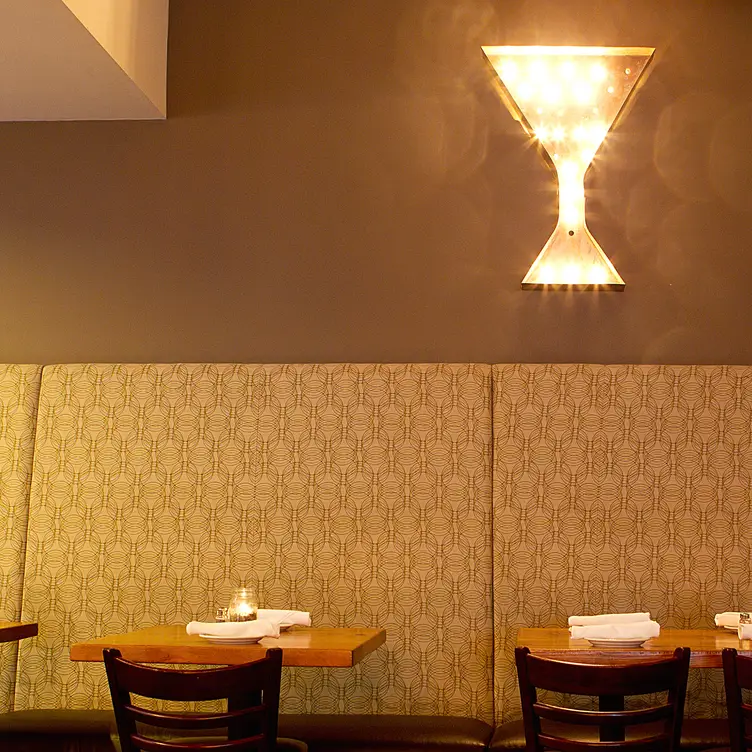 Wall Seating - Stock in Trade - Permanently Closed, San Francisco, CA