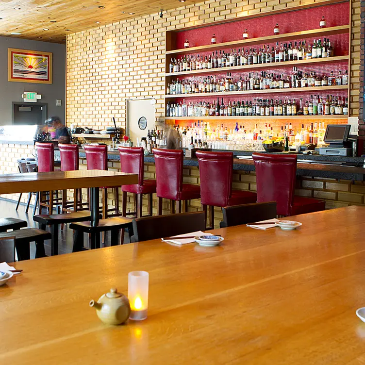 Dining Room And Bar - Tsunami - Mission Bay - Permanently Closed, San Francisco, CA