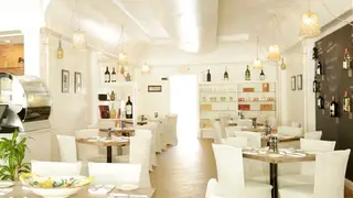 Una foto del restaurante Molto Trattoria