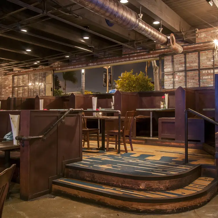 Interior - Tavern, Coronado, CA