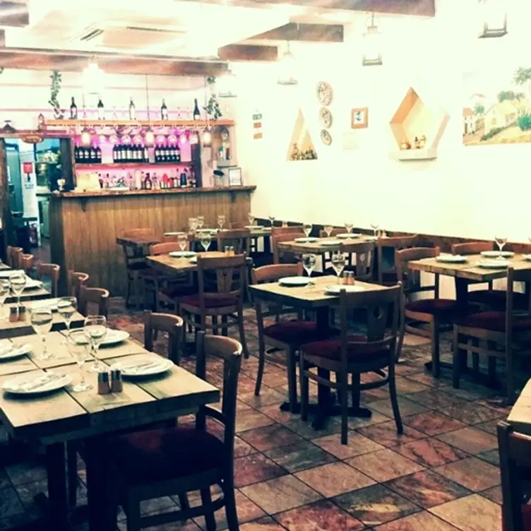 Chez Vous, London, 