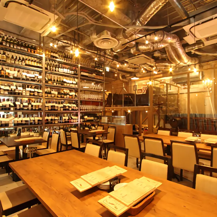 .1 - Ginza de Wine, Chuo-ku, Tokyo