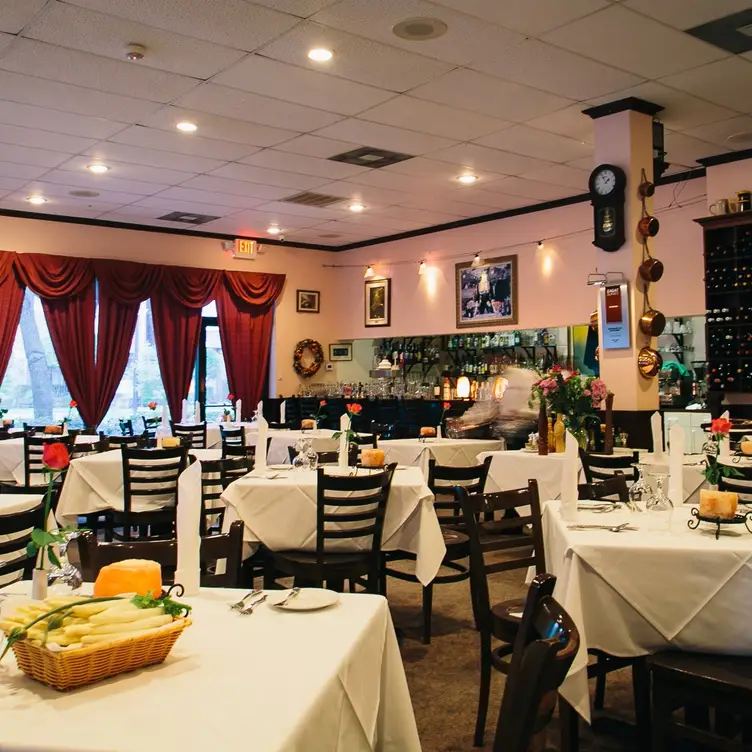 Interior Full - Charivari - Permanently Closed, Houston, TX