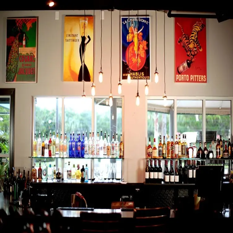 Salute Bar - Salute Market & Restaurant, Palm Beach, FL