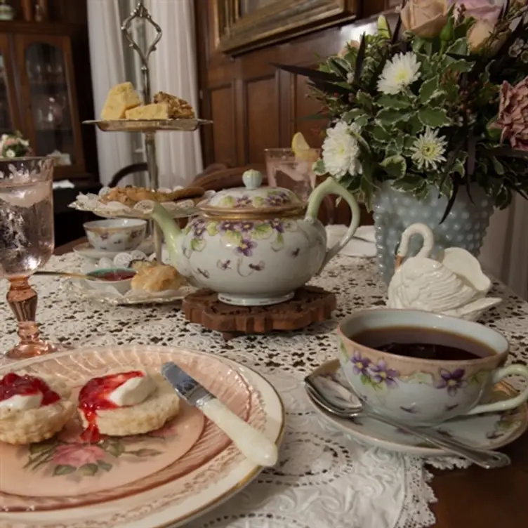 Montrose Inn and Tea Room, Belleville, ON