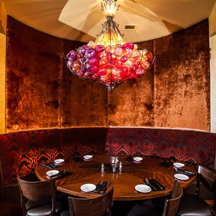 CRAVE - Woodbury, Woodbury, MN