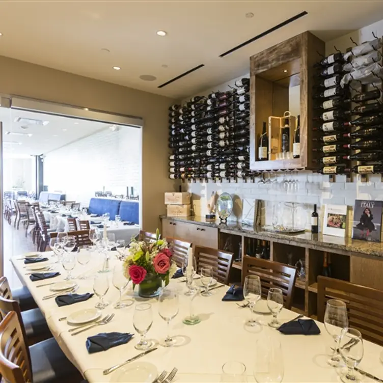 Amalfi Ristorante Italiano & Bar, Houston, TX