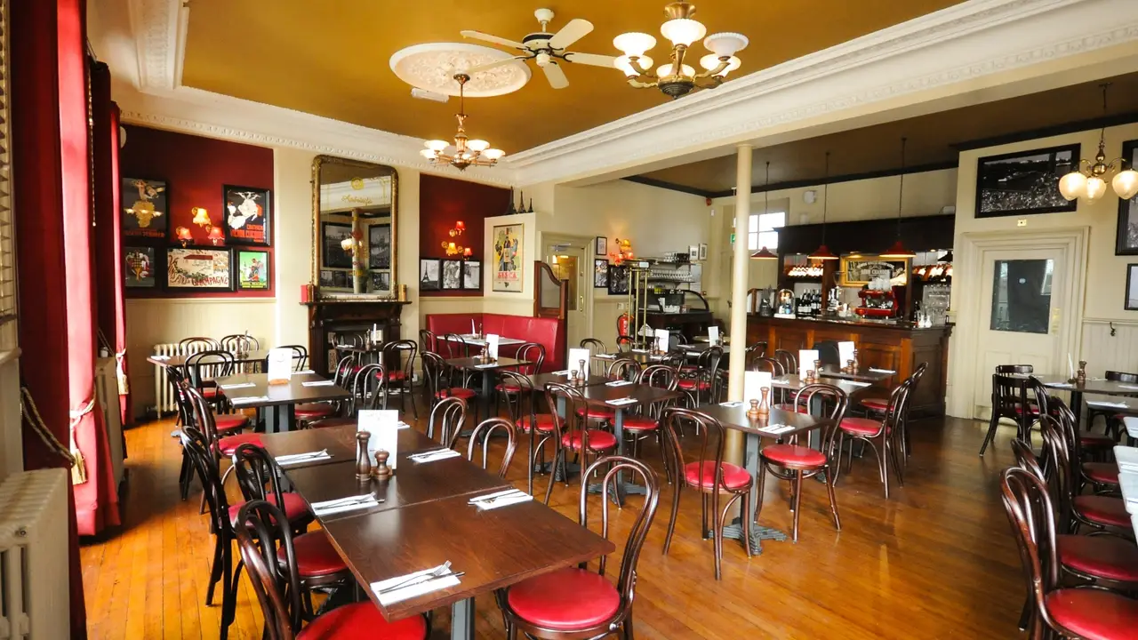 Cafe Rouge Kew Bridge, London, 