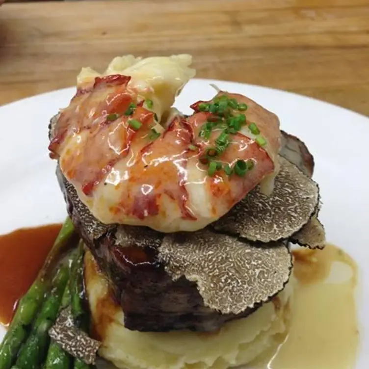 Harbor Bistro, East Hampton, NY