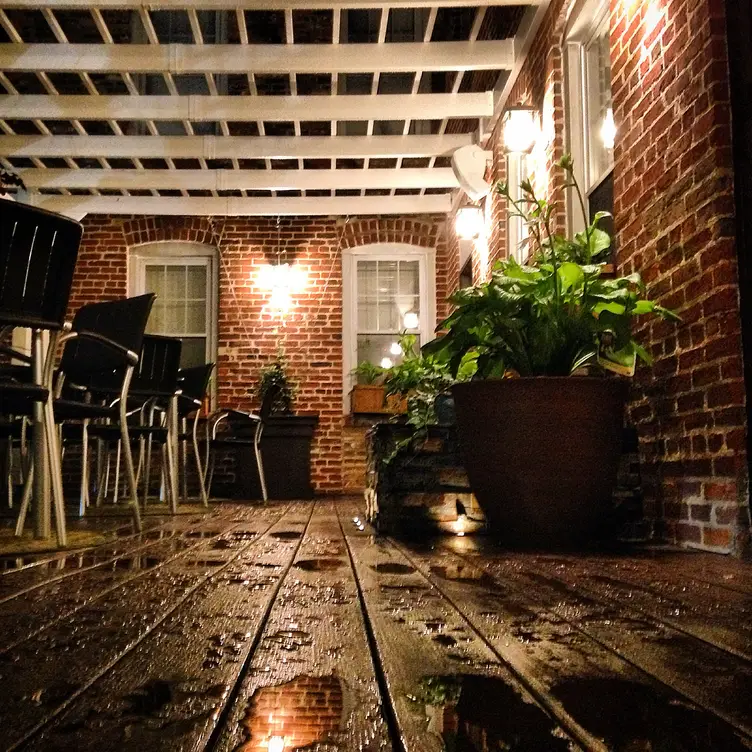 Ozra - Permanently Closed, Baltimore, MD