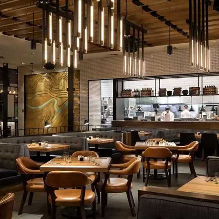 Earls Kitchen + Bar - Calgary Tin Palace, Calgary, AB