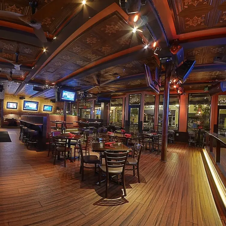 Henrys Pub G Pic Dining Room - Henry's Pub, San Diego, CA