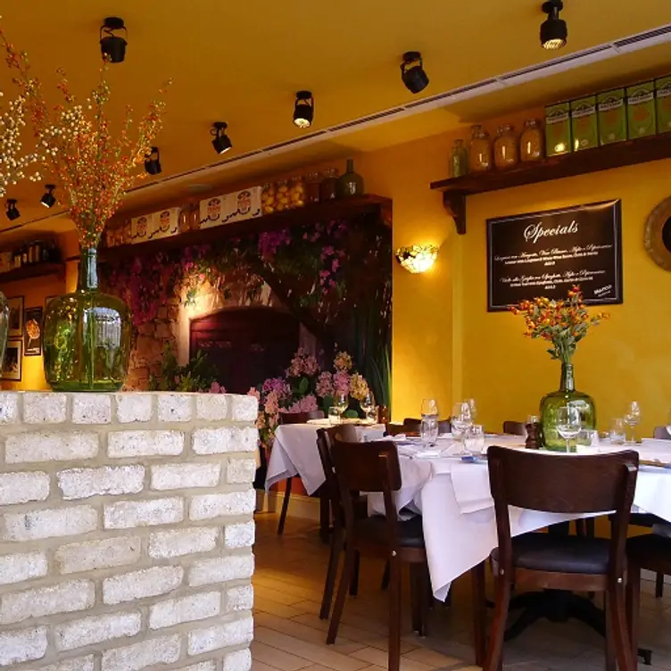 Vicino  - Vicino, London, 