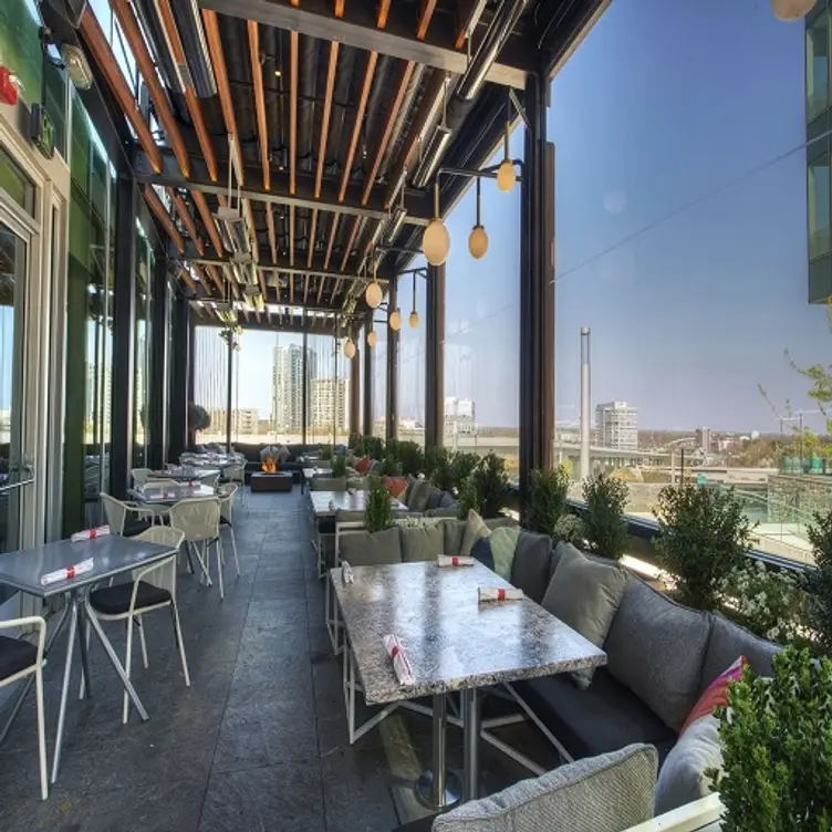 Earls Kitchen + Bar - Tysons Corner, McLean, VA