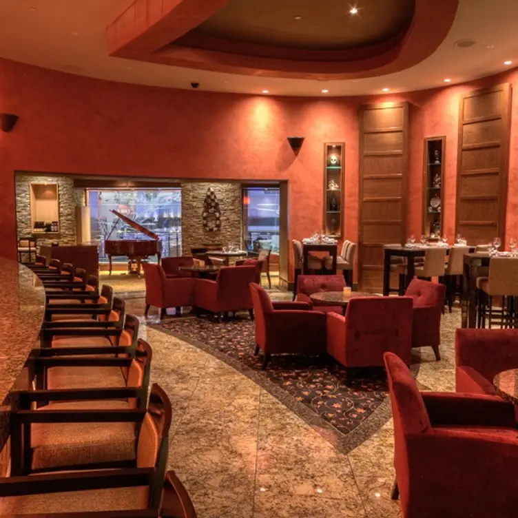 Bar Scene - Farraddays Steakhouse at Harrah’s Pompano Beach, Pompano Beach, FL