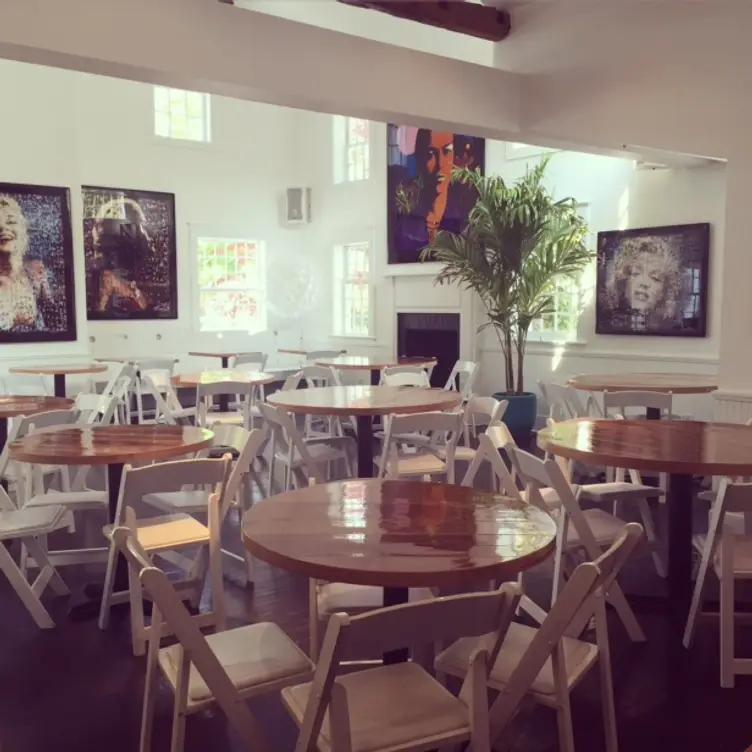 Kozu, Southampton, NY