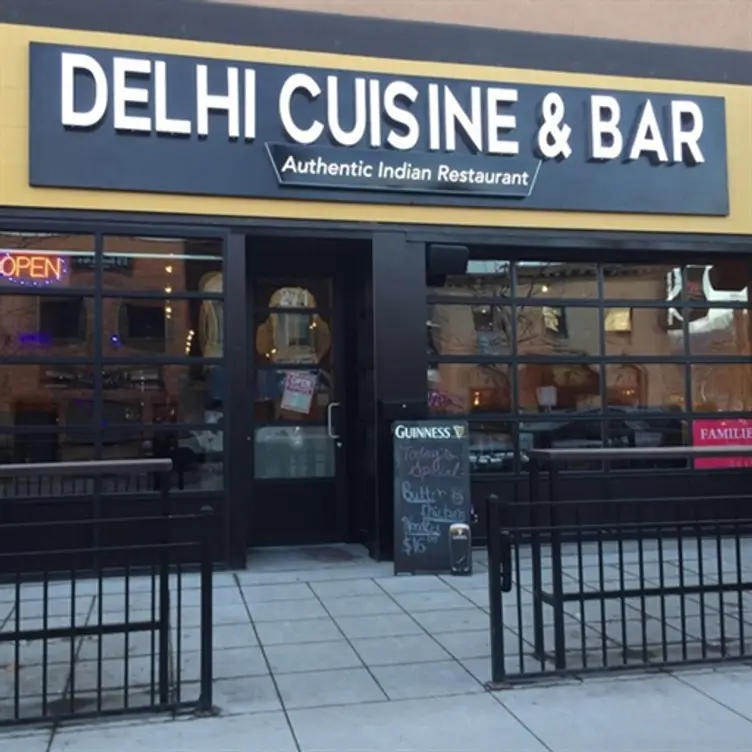 Delhi Cuisine & Bar, Kelowna, BC