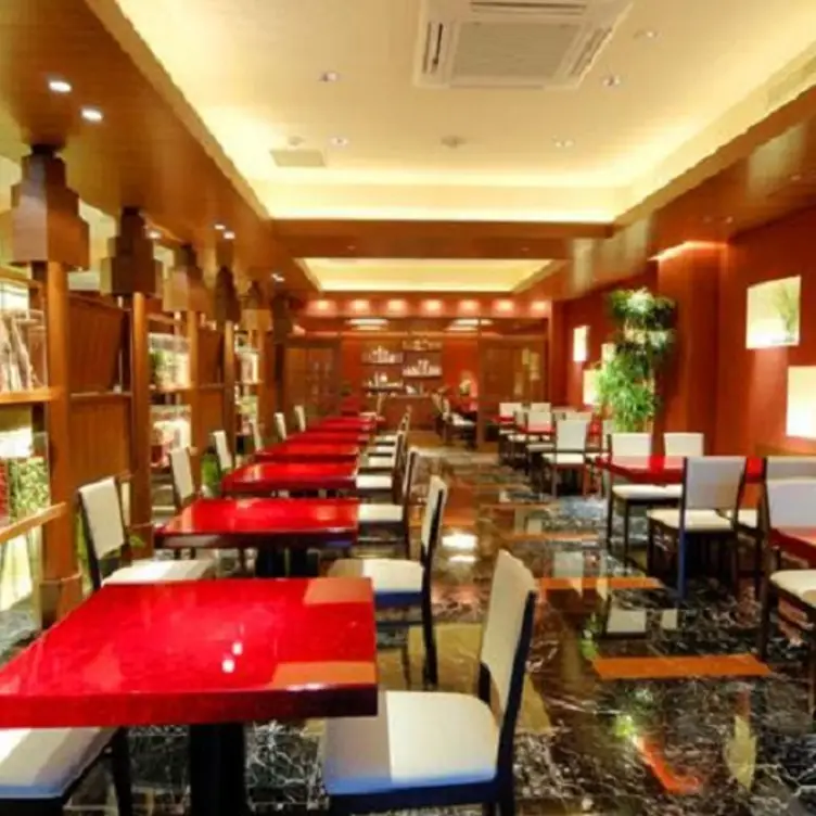 Erawan Shinjuku-Higashiguchi, Shinjuku-Ku, Tokyo