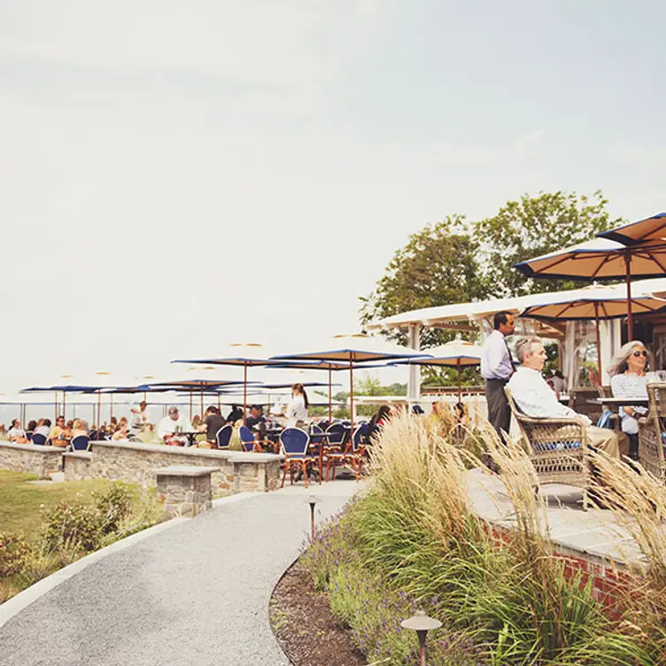 Ambiance - The Lawn Terrace at Castle Hill, Newport, RI