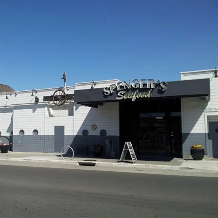 Spenger's Fresh Fish Grotto - Permanently Closed, Berkeley, CA