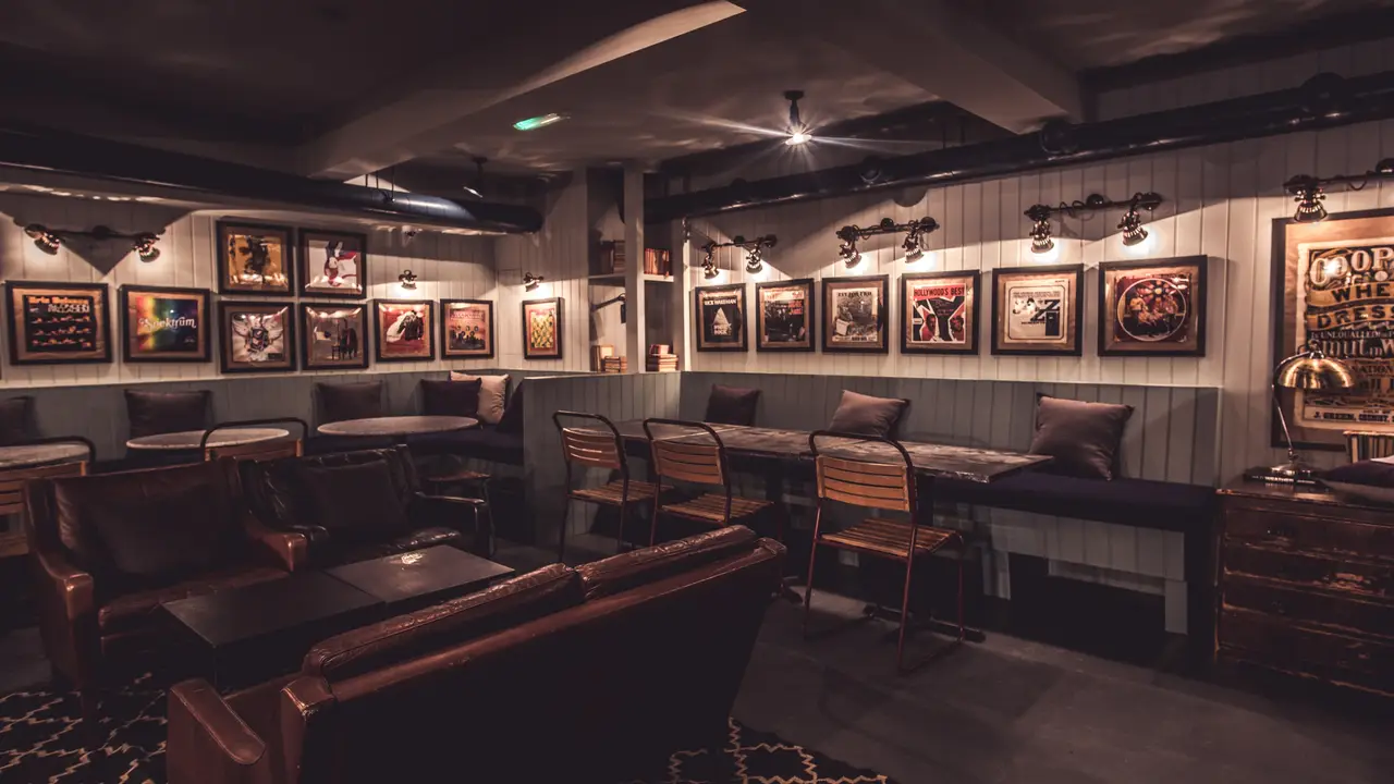 Hanger Steakhouse, London, 
