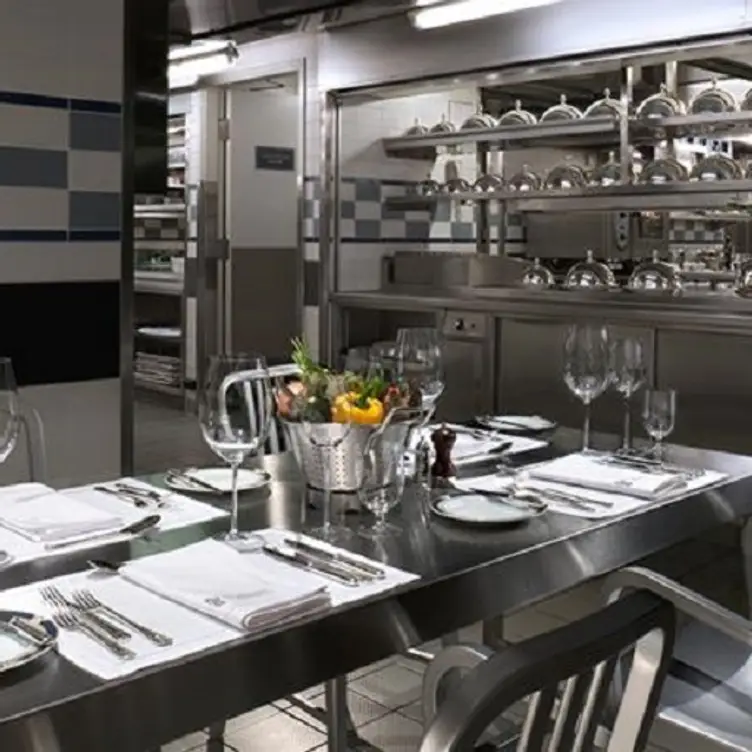 Phk-gaddis-chefs-table - Gaddi's - The Peninsula Hong Kong, Hong Kong, Hong Kong
