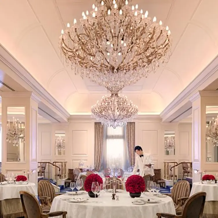 Phk-gaddis-interior - Gaddi's - The Peninsula Hong Kong, Hong Kong, Hong Kong