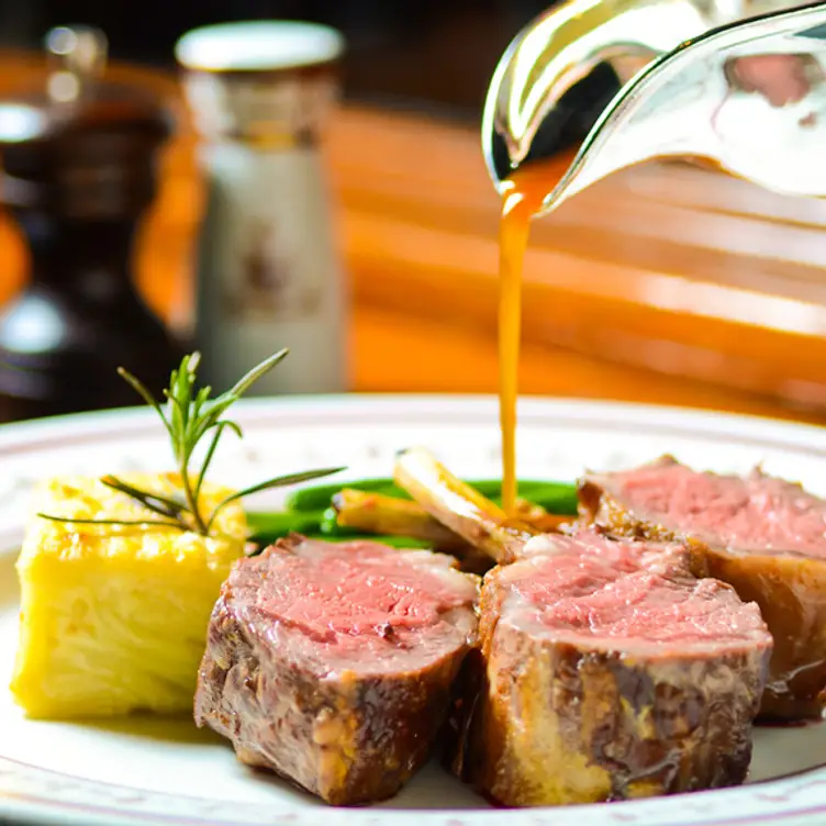 Phk-chesa-lamb - Chesa - The Peninsula Hong Kong, Hong Kong, Hong Kong